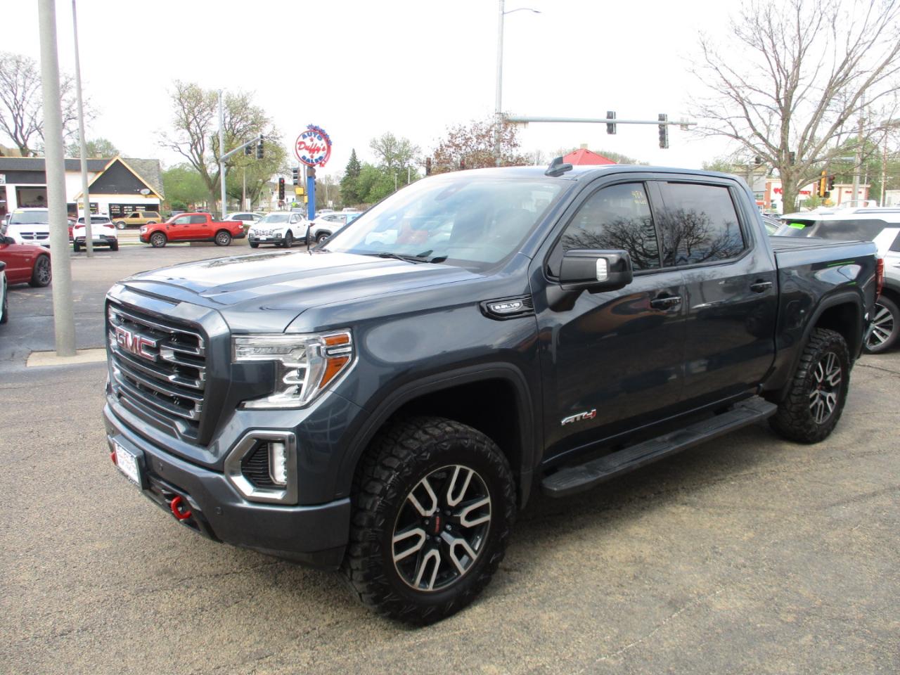 GMC Sierra 1500 4WD Crew Cab 147" AT4 2020