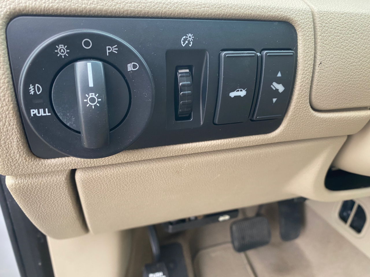 Ford Five Hundred 4dr Sdn Limited FWD 2007