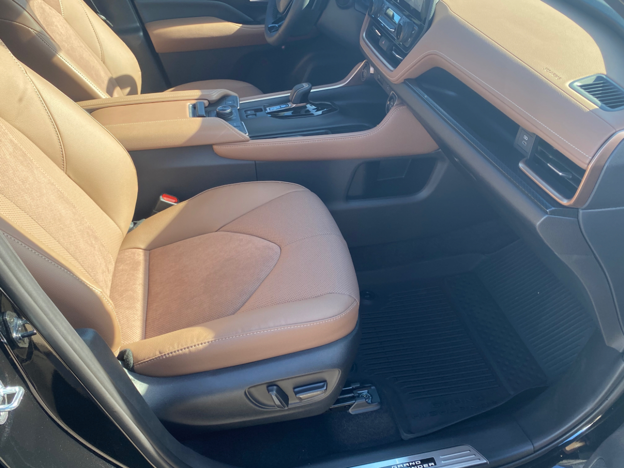 Toyota Grand Highlander Hybrid MAX Limited AWD (Natl) 2025