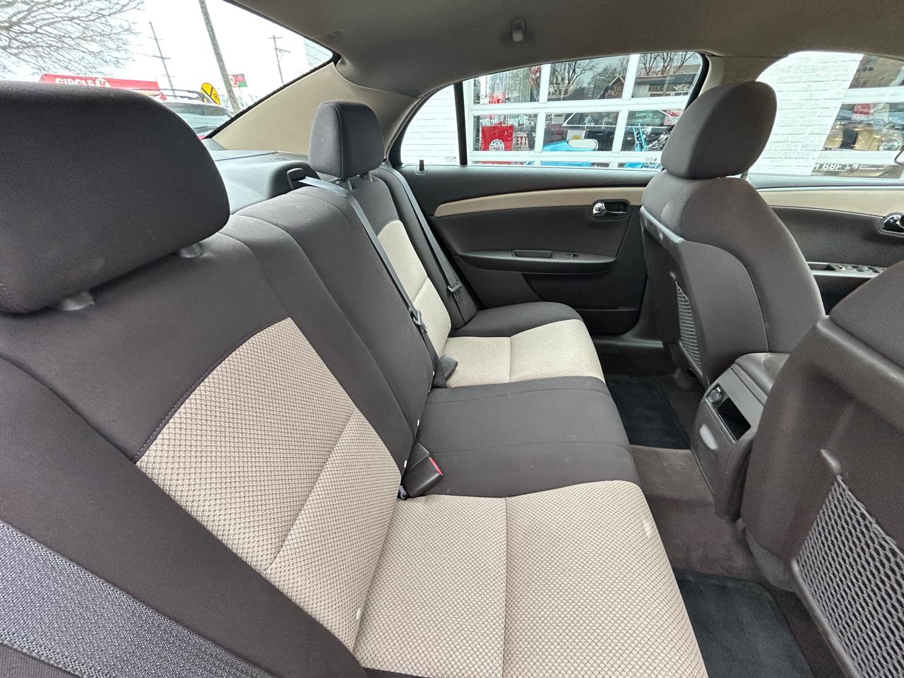 Chevrolet Malibu 4dr Sdn LS w/1LS 2009