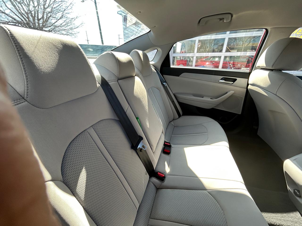 Hyundai Sonata SE 2.4L 2019