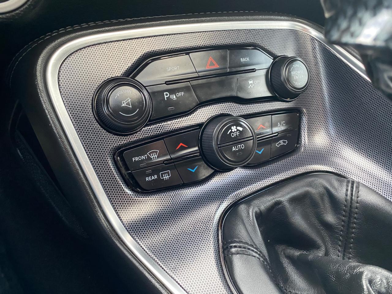 Dodge Challenger 2dr Cpe R/T Plus 2015