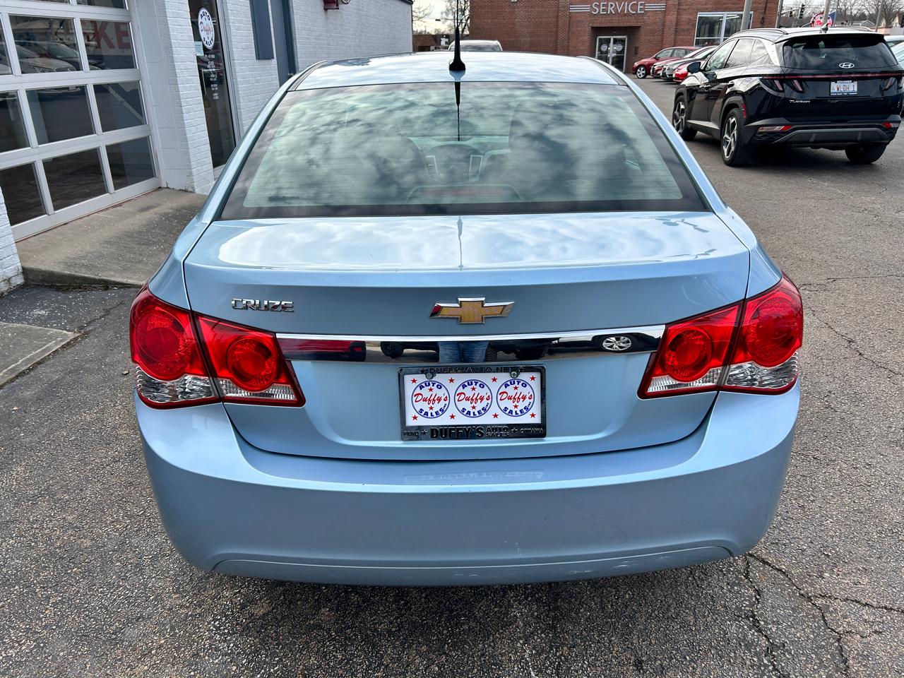 Chevrolet Cruze 4dr Sdn LS 2012