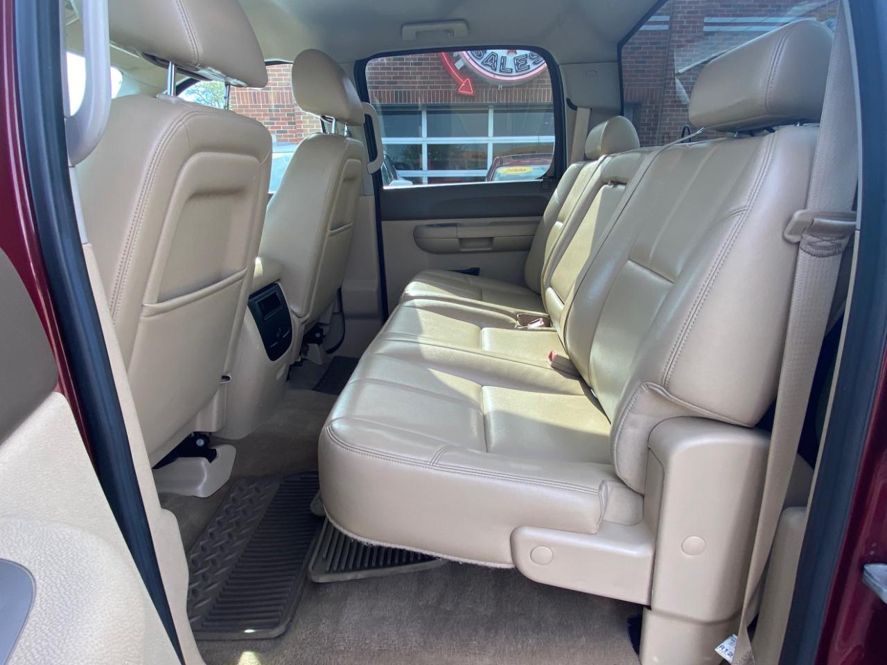 Chevrolet Silverado 1500 4WD Crew Cab 143.5" LT 2013