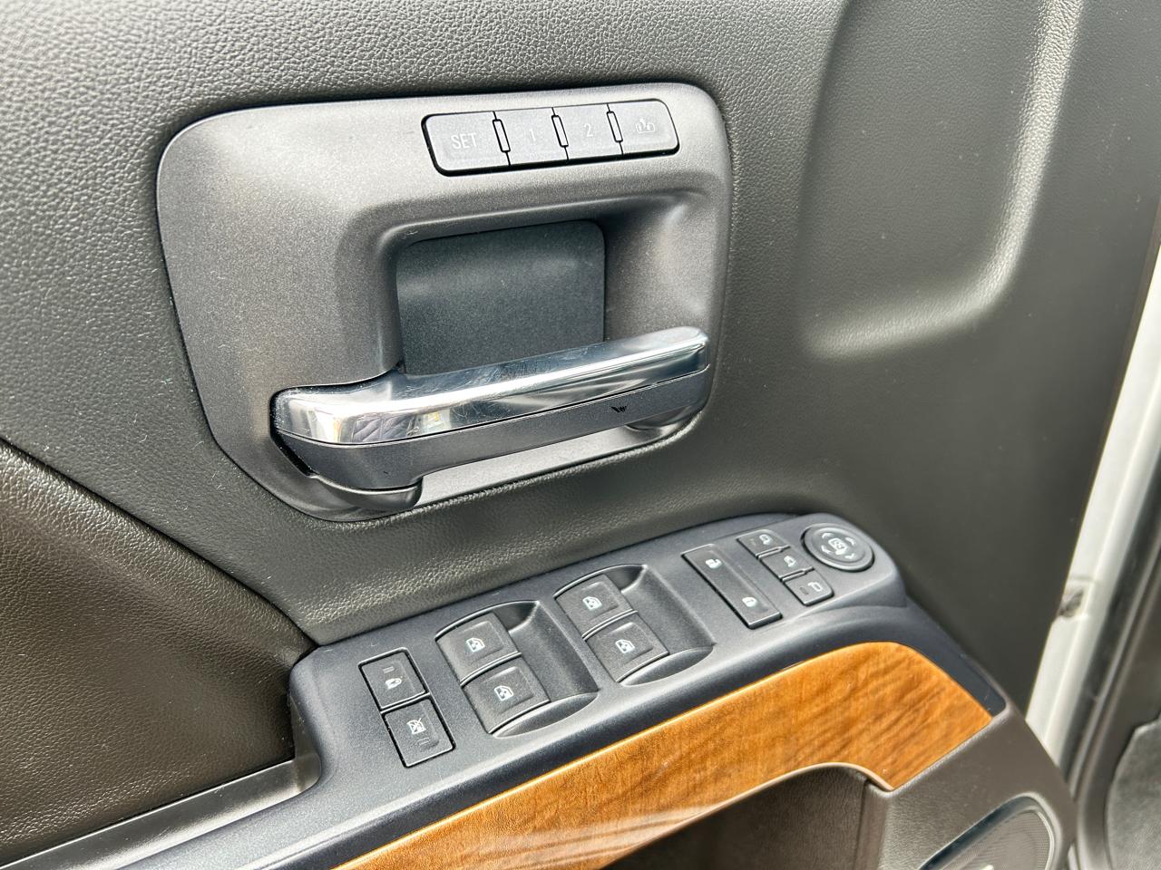 Chevrolet Silverado 2500HD 4WD Crew Cab 153.7" LTZ 2017