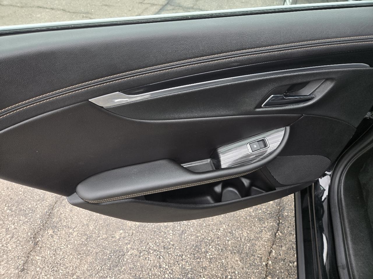 Chevrolet Impala 4dr Sdn LT w/1LT 2018