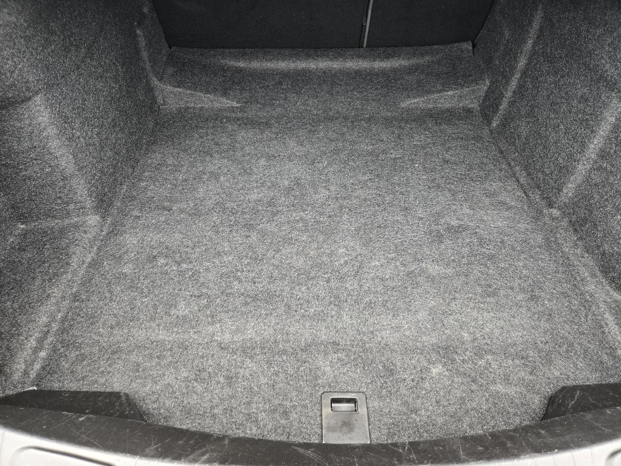 Chevrolet Impala 4dr Sdn LT w/1LT 2018