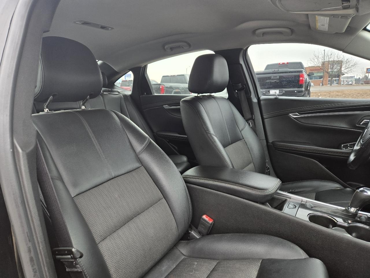 Chevrolet Impala 4dr Sdn LT w/1LT 2018