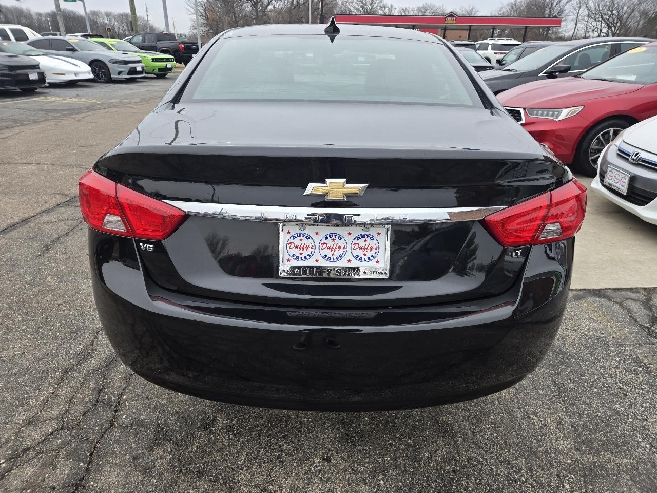 Chevrolet Impala 4dr Sdn LT w/1LT 2018