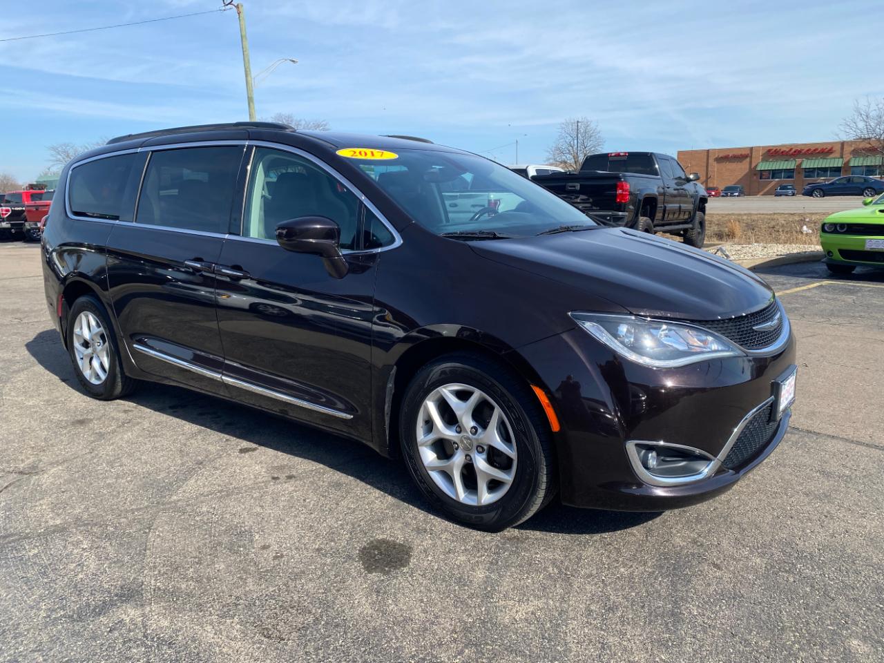 Chrysler Pacifica Touring-L FWD 2017