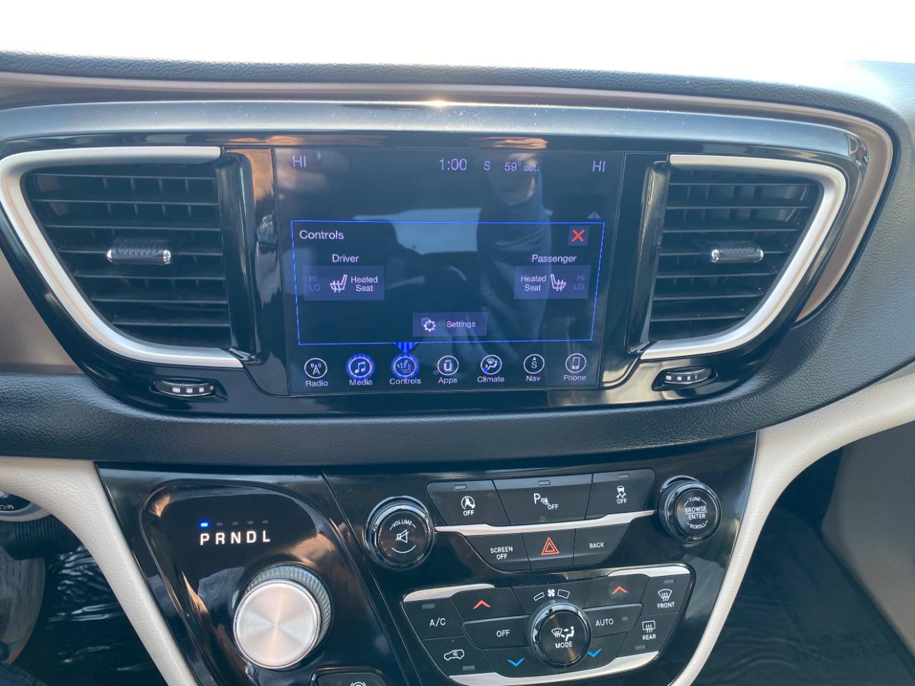 Chrysler Pacifica Touring-L FWD 2017