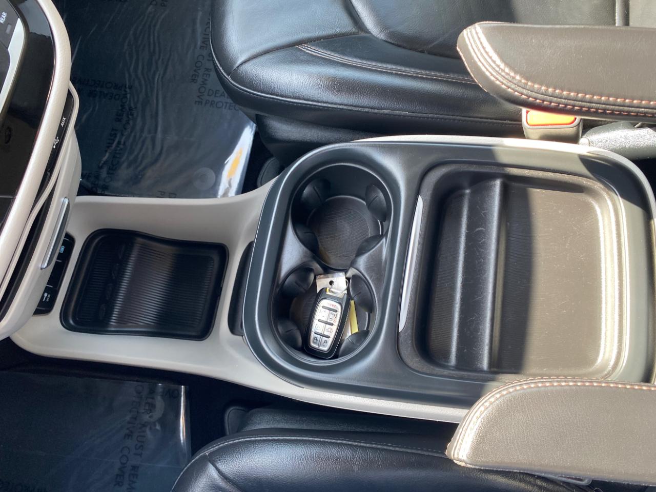 Chrysler Pacifica Touring-L FWD 2017