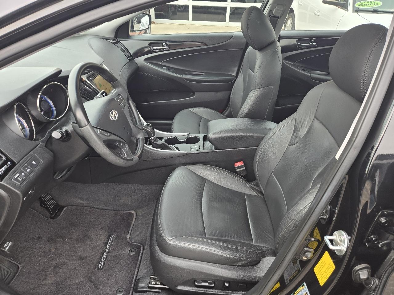 Hyundai Sonata 4dr Sdn 2.4L Auto Limited 2012