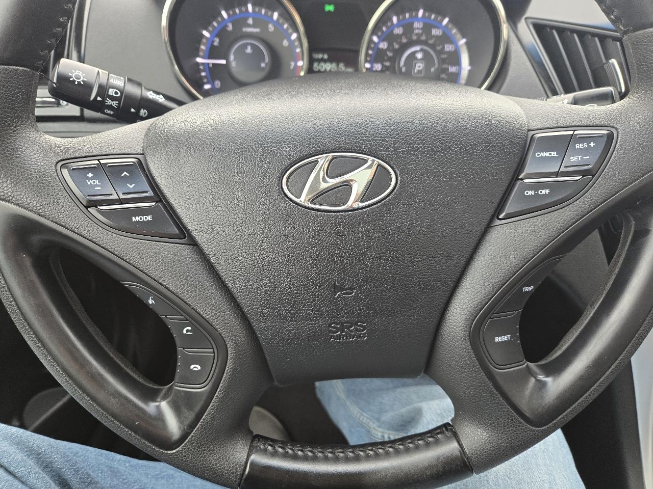 Hyundai Sonata 4dr Sdn 2.4L Auto Limited 2012