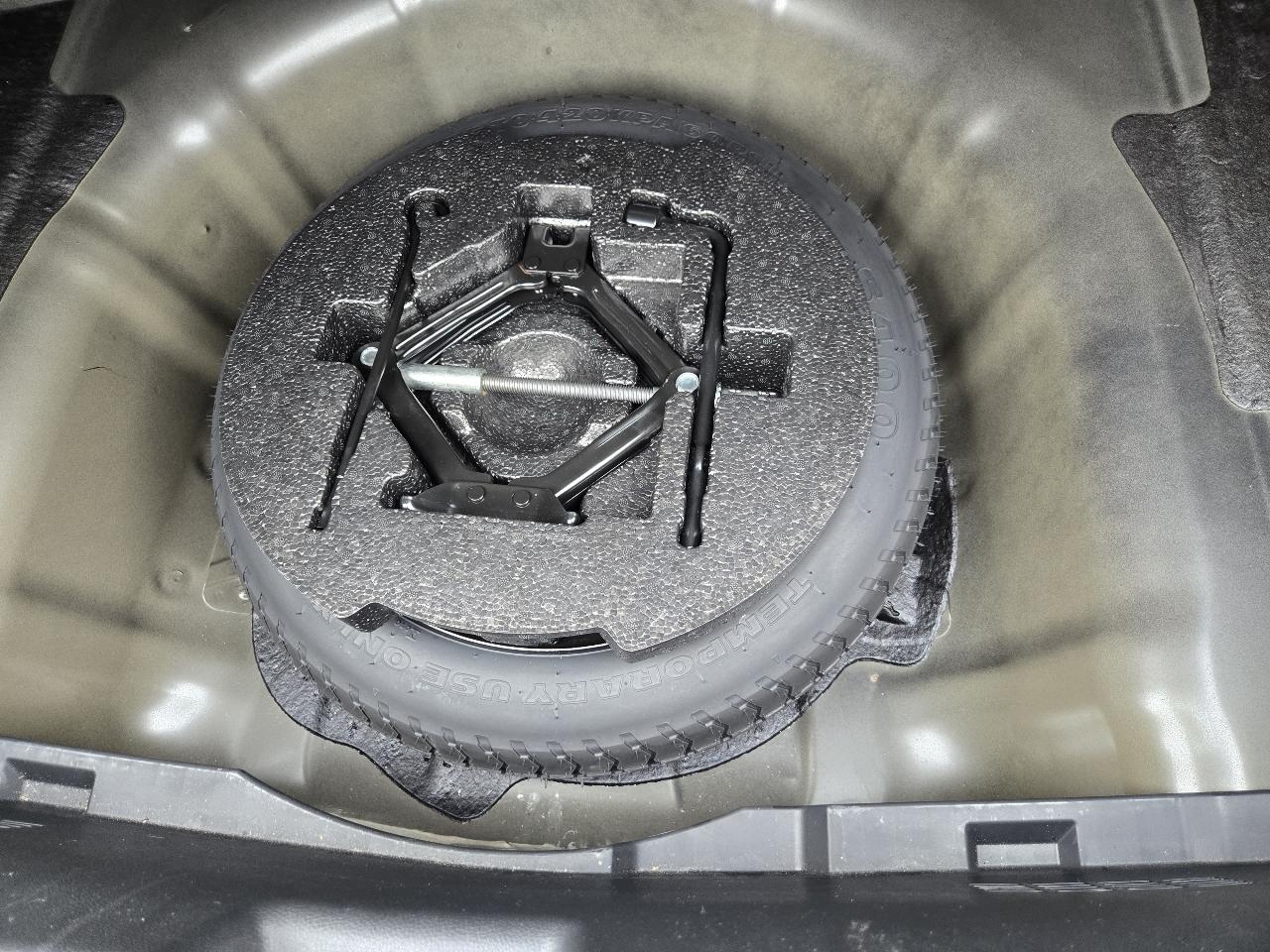 Hyundai Sonata 4dr Sdn 2.4L Auto Limited 2012