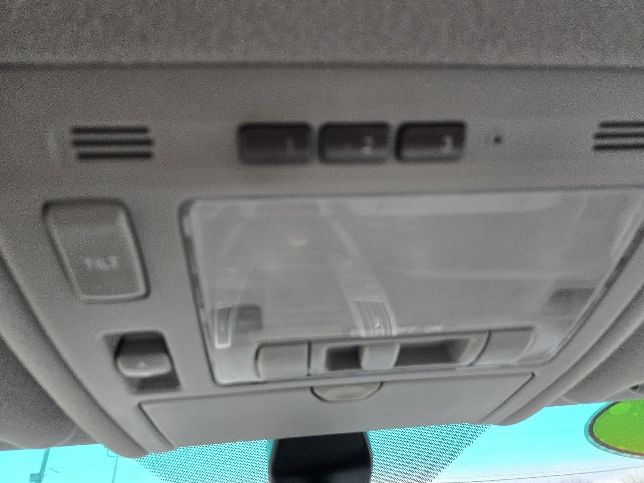 Lexus RX 330 4dr SUV AWD 2005