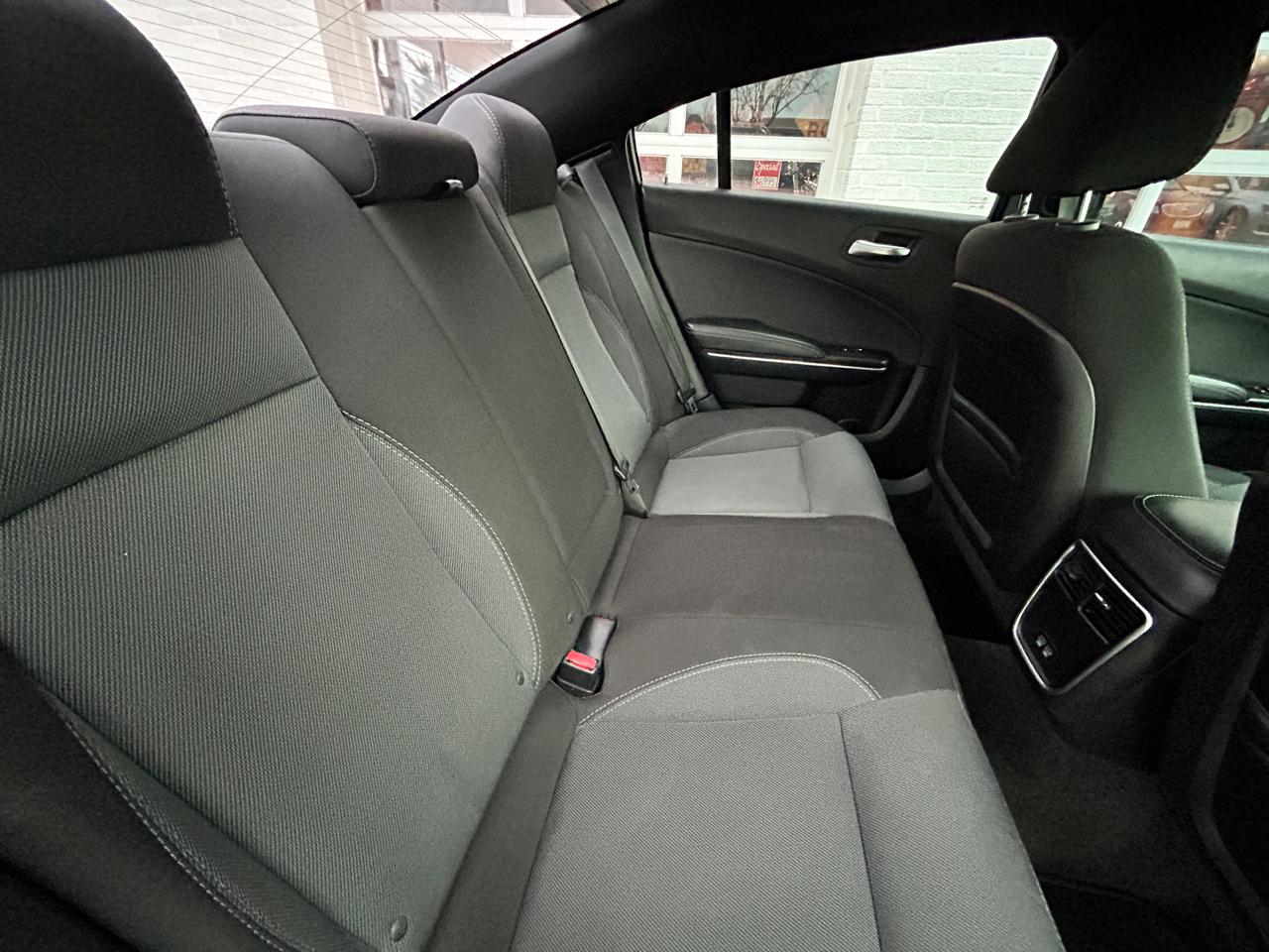 Dodge Charger 4dr Sdn SE AWD 2015