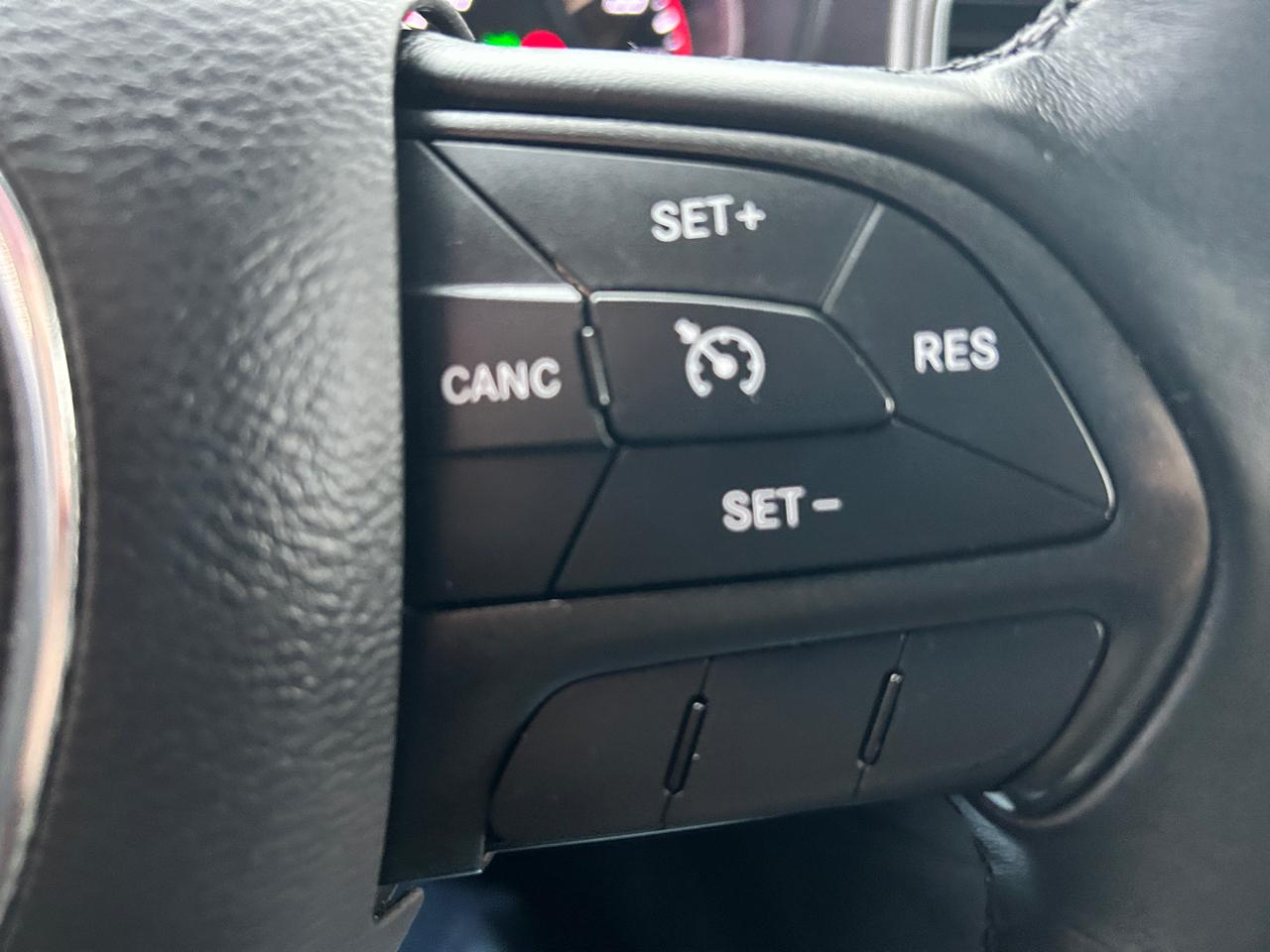 Dodge Charger 4dr Sdn SE AWD 2015