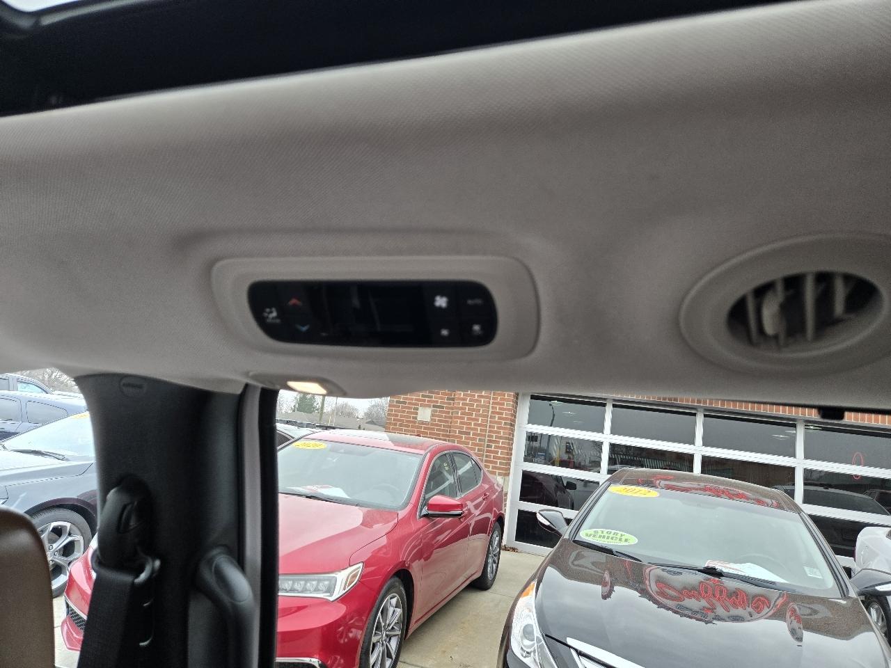 Chrysler Pacifica Limited FWD 2017