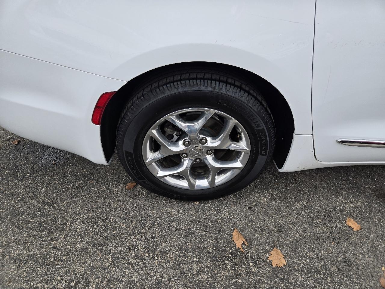 Chrysler Pacifica Limited FWD 2017