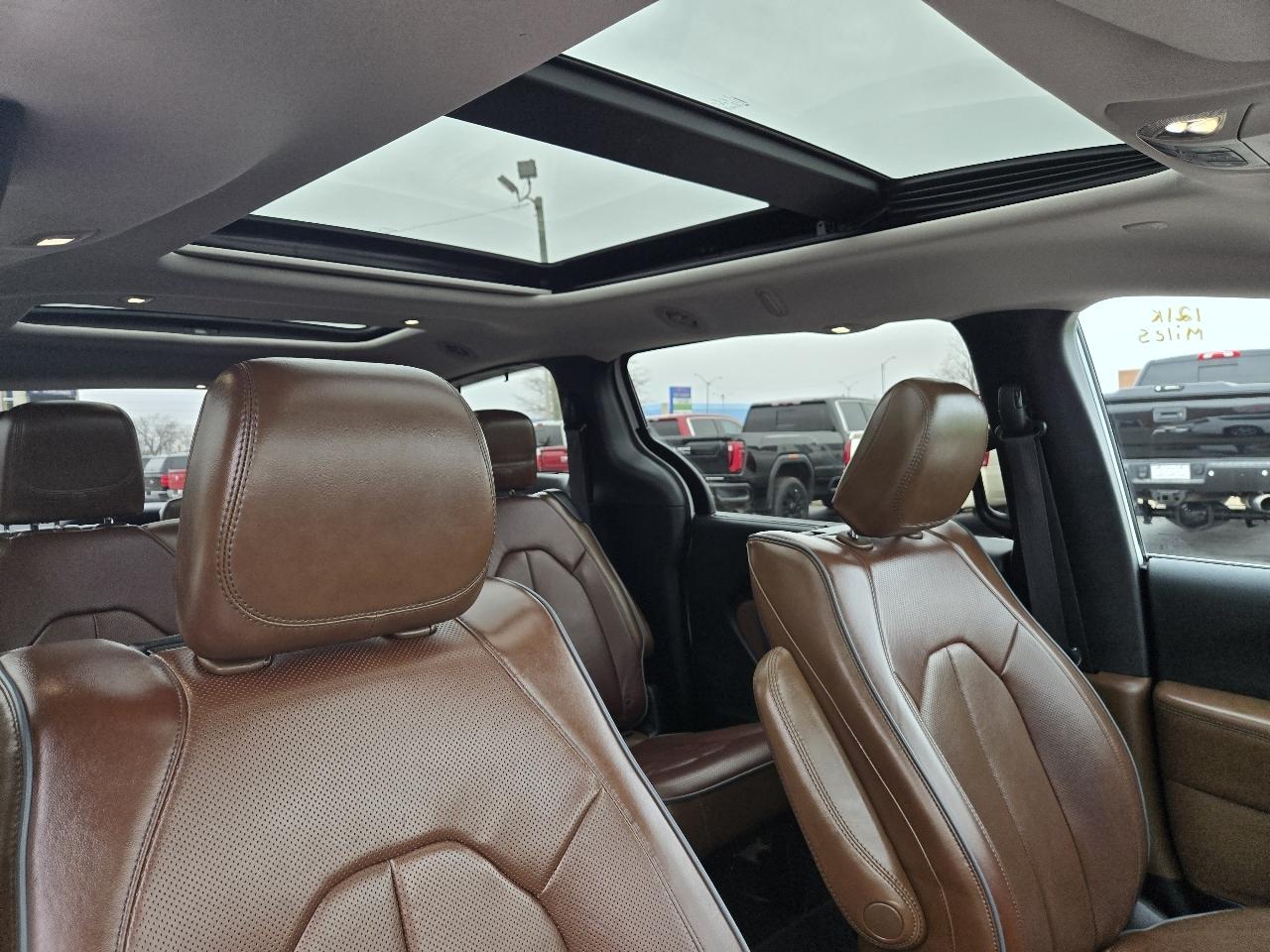 Chrysler Pacifica Limited FWD 2017