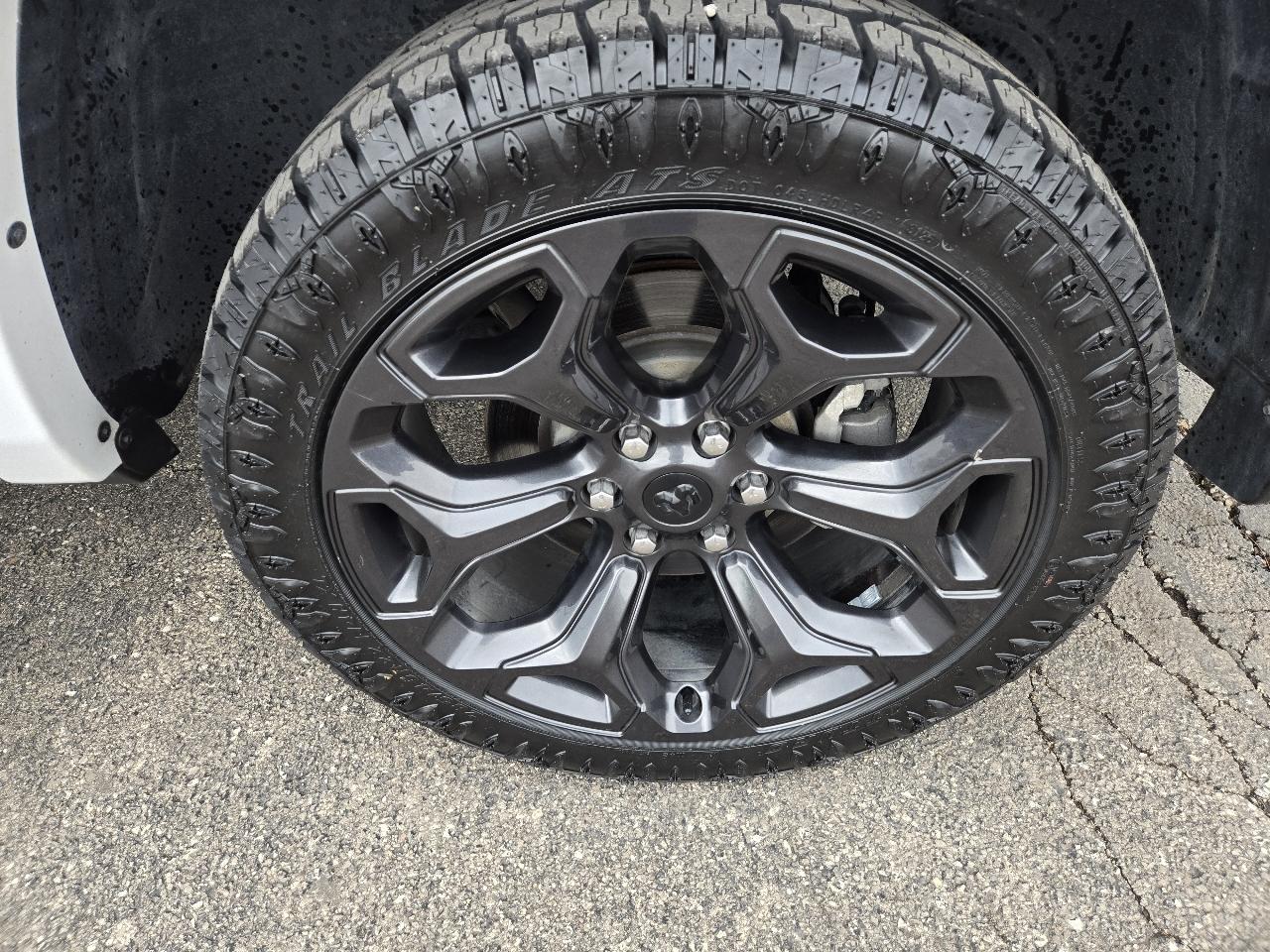 RAM 1500 Limited 4x4 Crew Cab 5'7" Box 2023