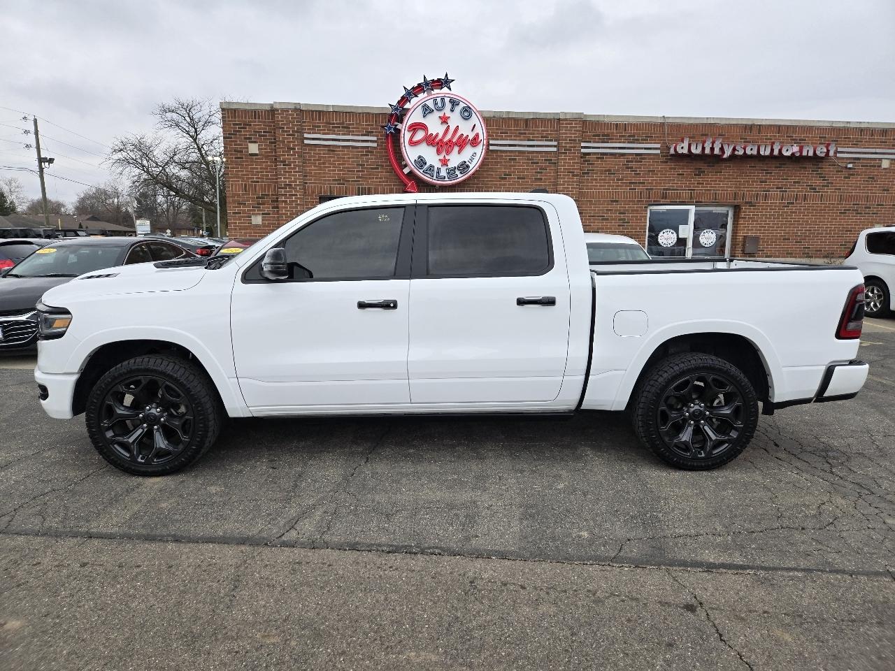 RAM 1500 Limited 4x4 Crew Cab 5'7" Box 2023
