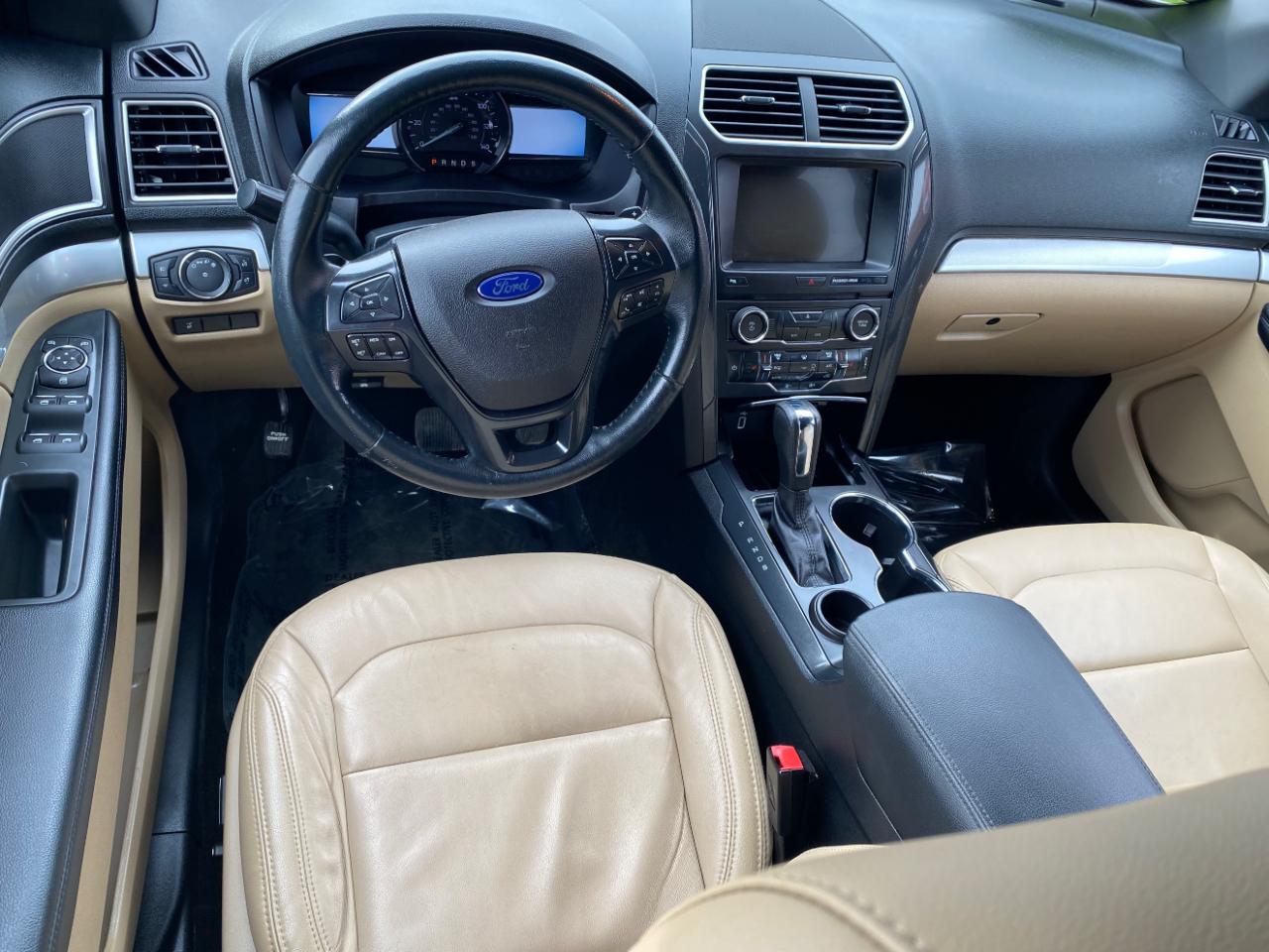 Ford Explorer XLT FWD 2017