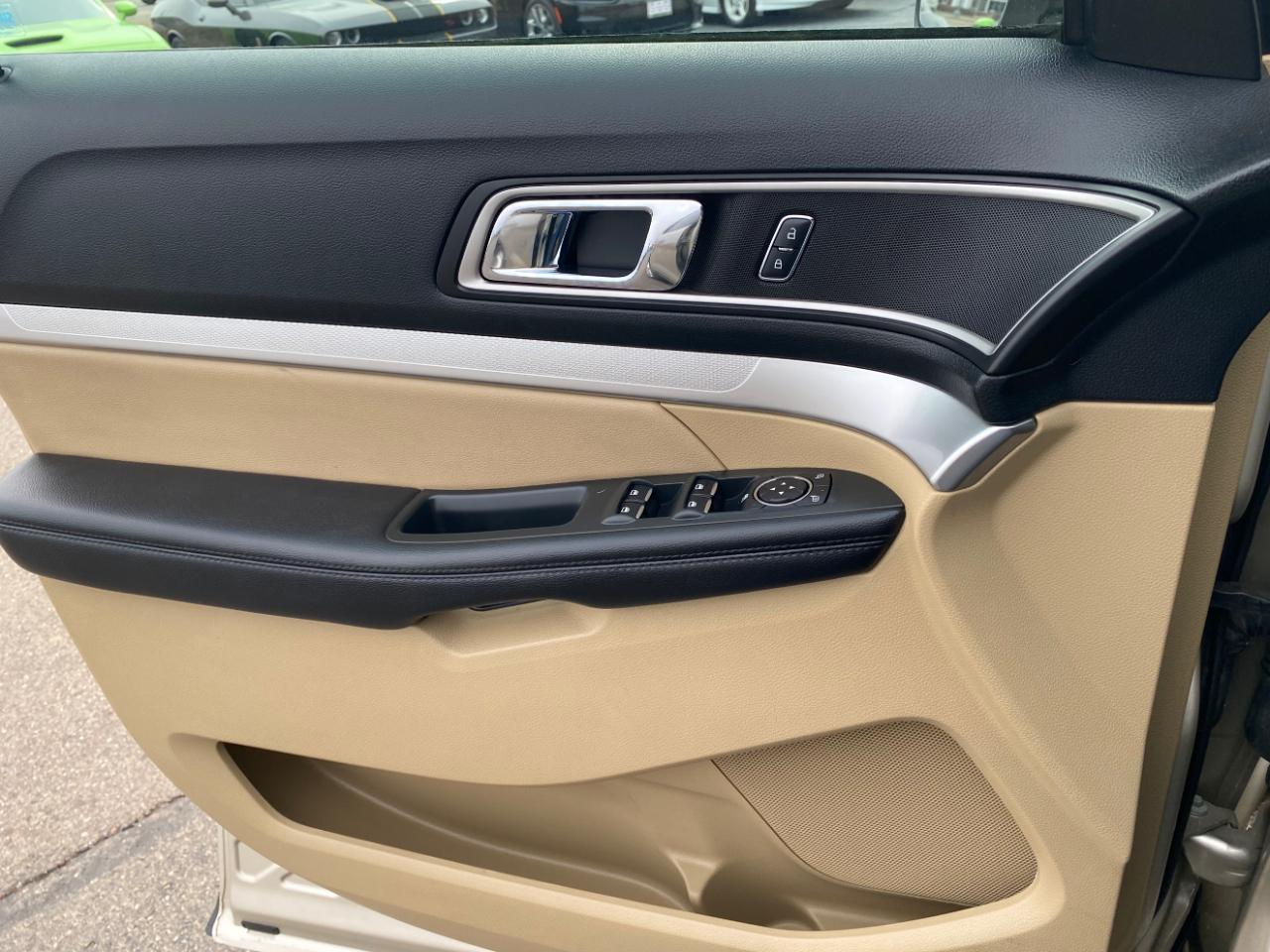 Ford Explorer XLT FWD 2017