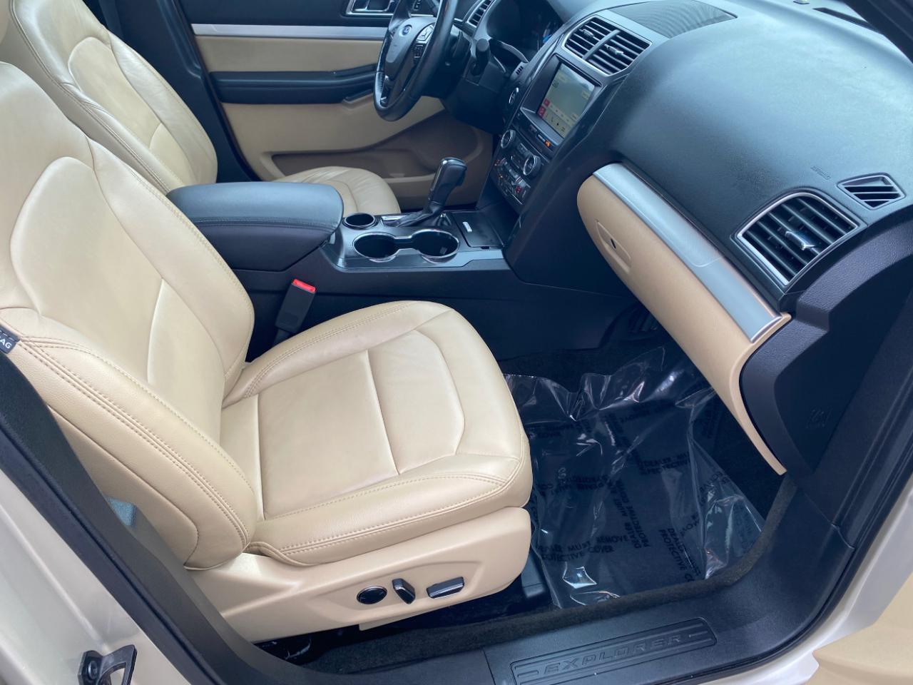 Ford Explorer XLT FWD 2017