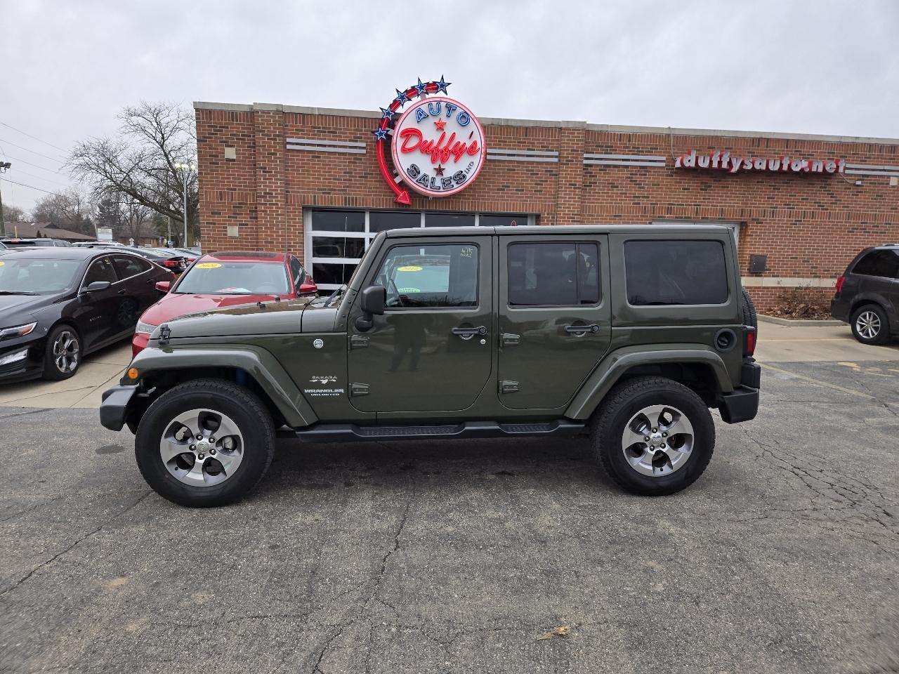 Jeep Wrangler Unlimited 4WD 4dr Sahara 2016