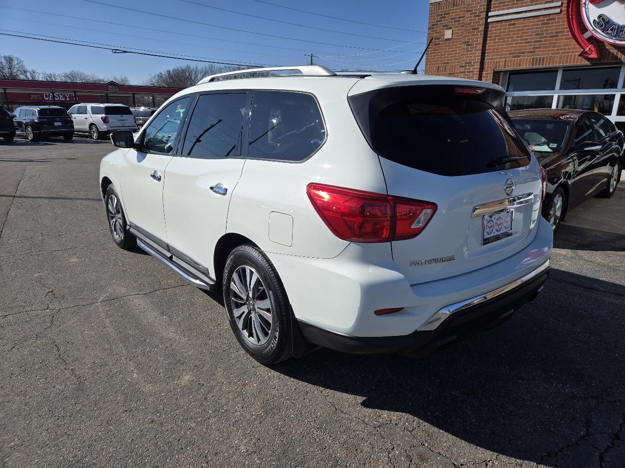 Nissan Pathfinder FWD S 2017