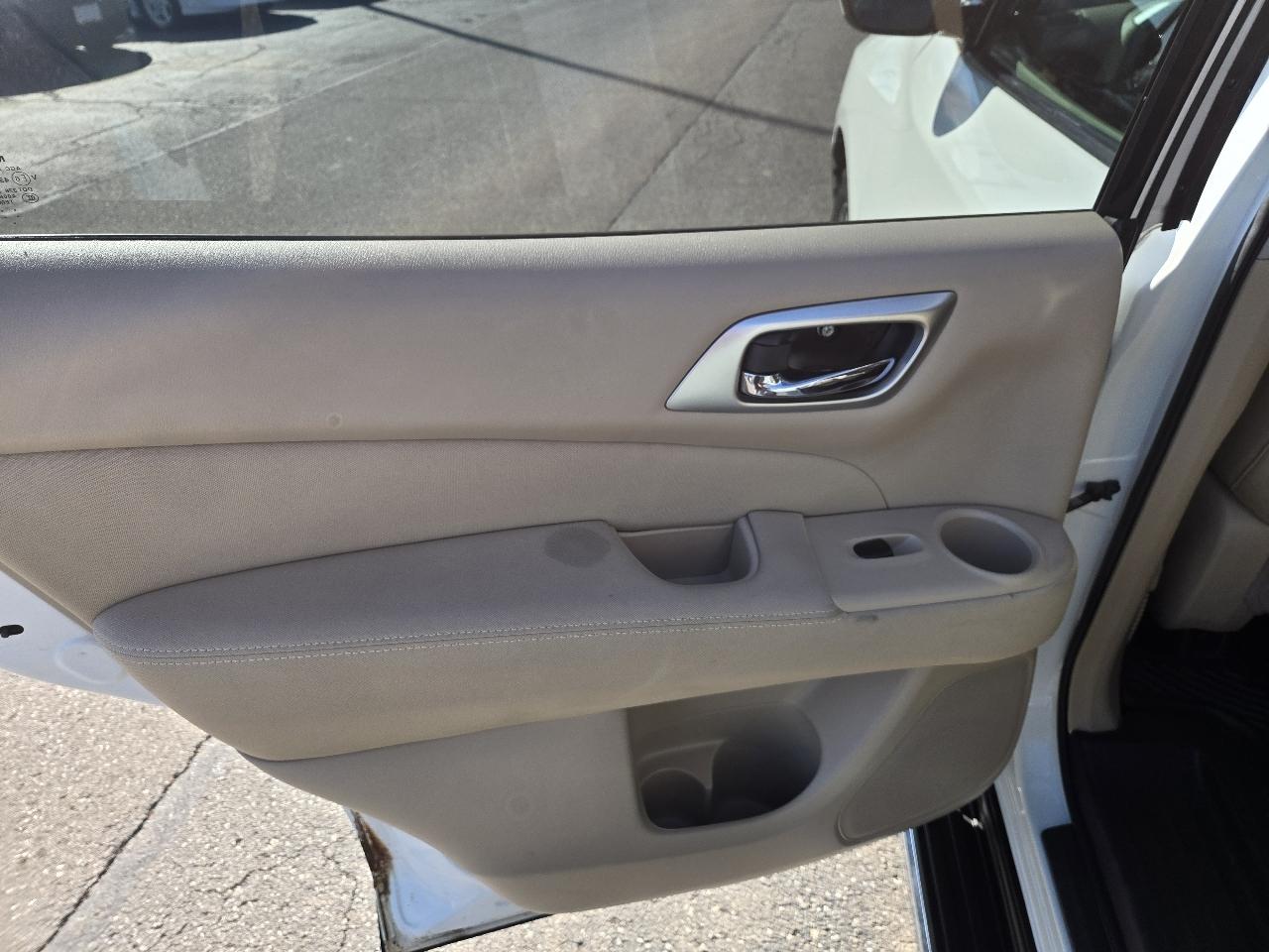 Nissan Pathfinder FWD S 2017