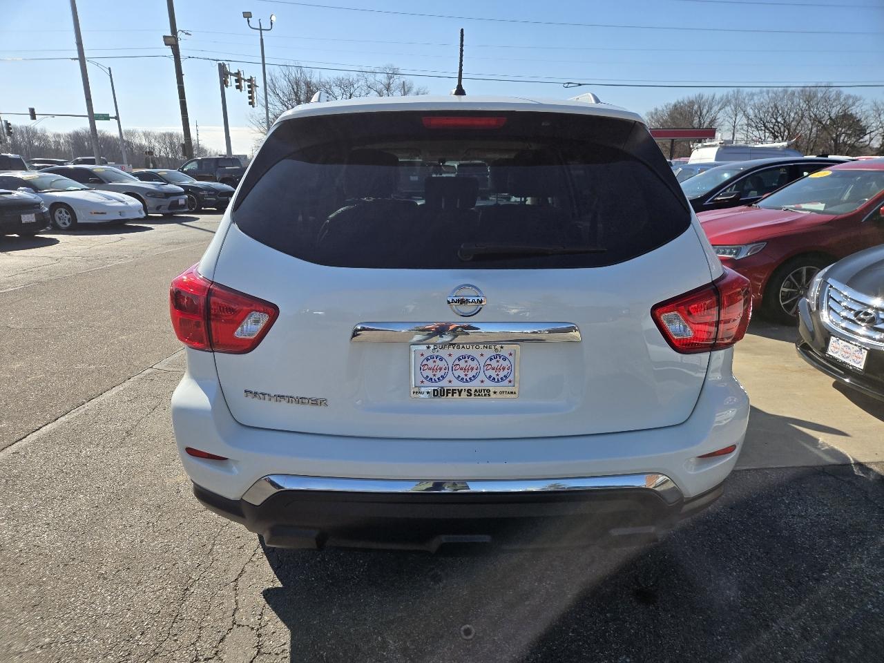 Nissan Pathfinder FWD S 2017