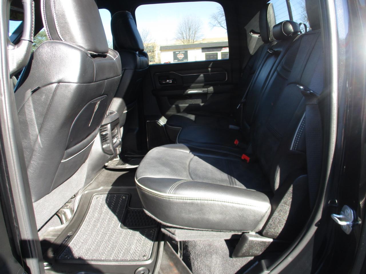 RAM 3500 Limited 4x4 Crew Cab 8' Box 2022