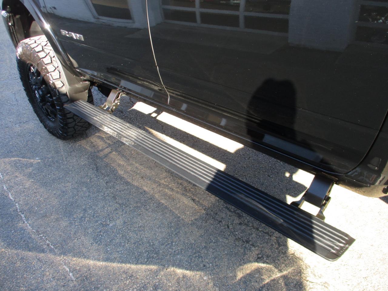 RAM 3500 Limited 4x4 Crew Cab 8' Box 2022