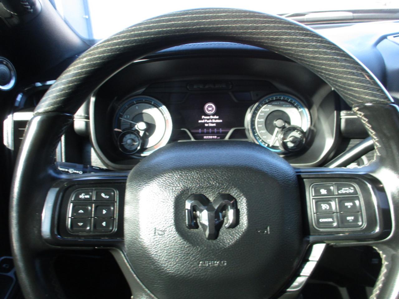 RAM 3500 Limited 4x4 Crew Cab 8' Box 2022