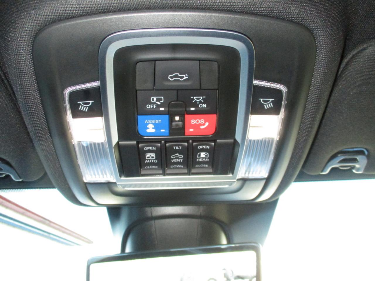 RAM 3500 Limited 4x4 Crew Cab 8' Box 2022