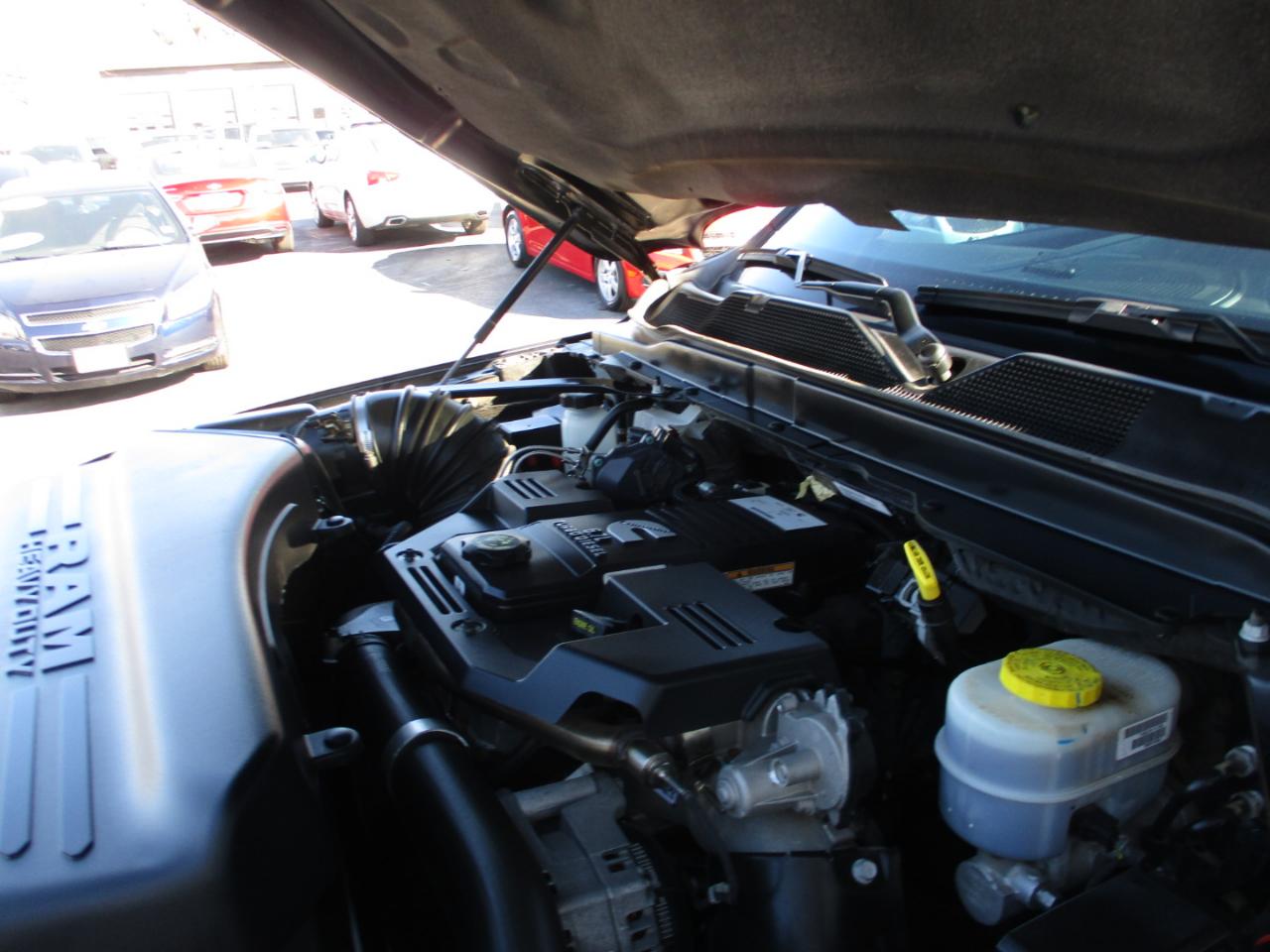 RAM 3500 Limited 4x4 Crew Cab 8' Box 2022