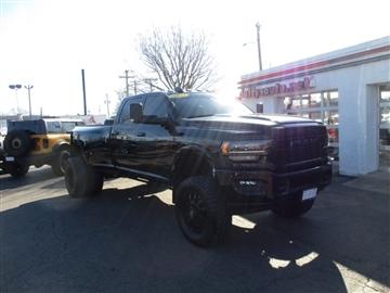 2022 RAM 3500 Limited 4x4 Crew Cab 8' Box