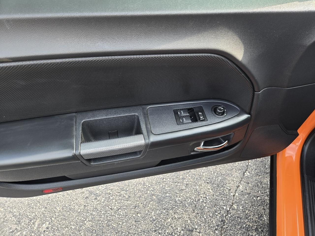 Dodge Challenger 2dr Cpe R/T Plus 2014