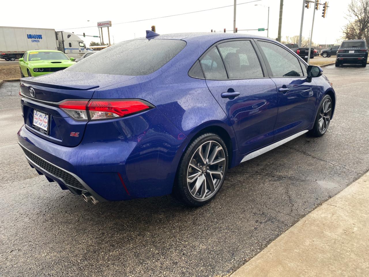 Toyota Corolla SE CVT (Natl) 2022