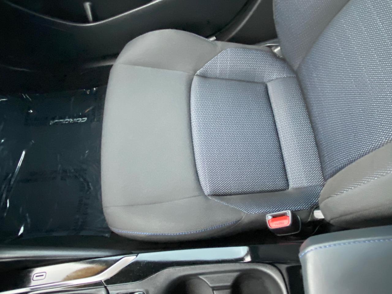 Toyota Corolla SE CVT (Natl) 2022