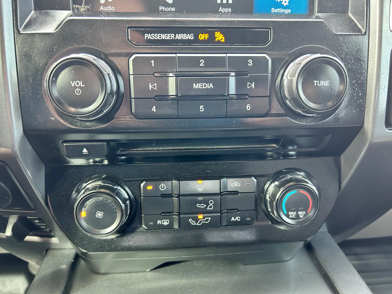 Ford F-150 4WD SuperCrew 139" XLT 2016