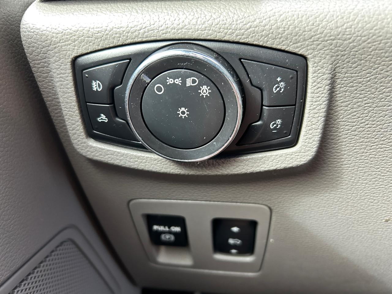 Ford F-150 4WD SuperCrew 139" XLT 2016