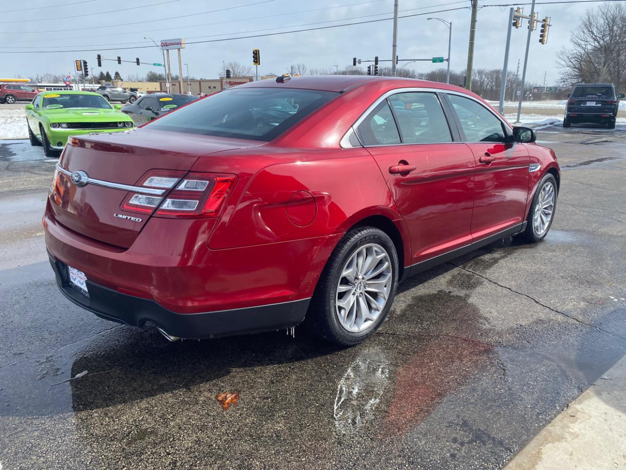 Ford Taurus 4dr Sdn Limited FWD 2015