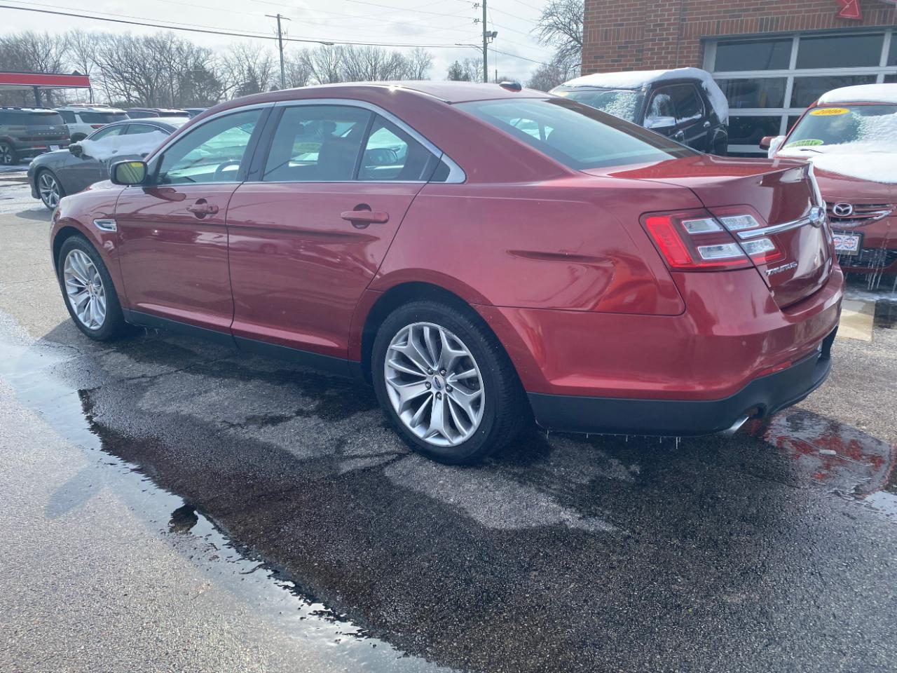 Ford Taurus 4dr Sdn Limited FWD 2015