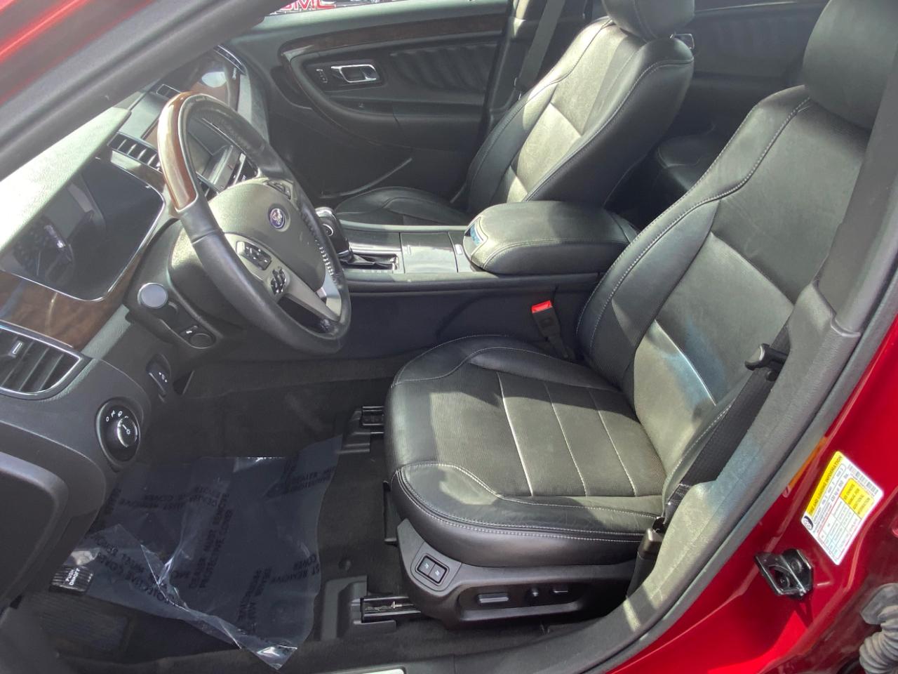 Ford Taurus 4dr Sdn Limited FWD 2015