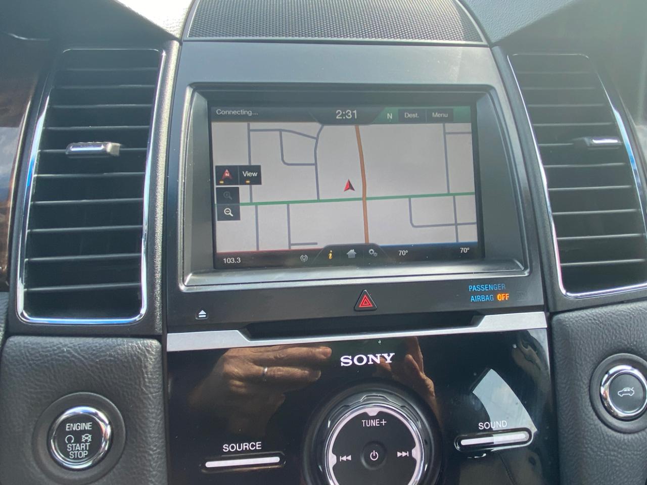 Ford Taurus 4dr Sdn Limited FWD 2015