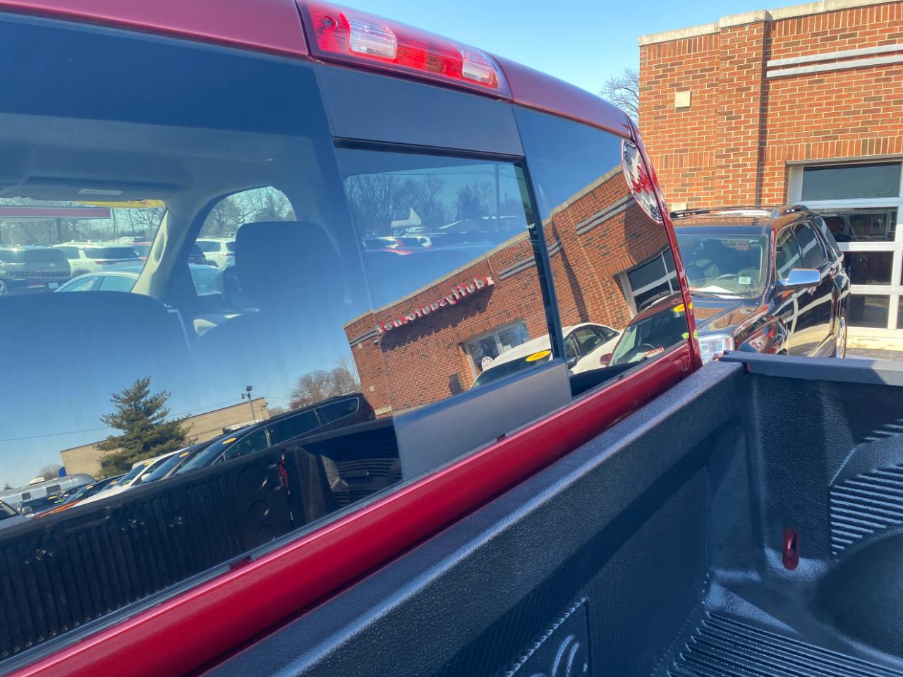 Dodge Ram 1500 4WD Crew Cab 140.5" SLT 2009